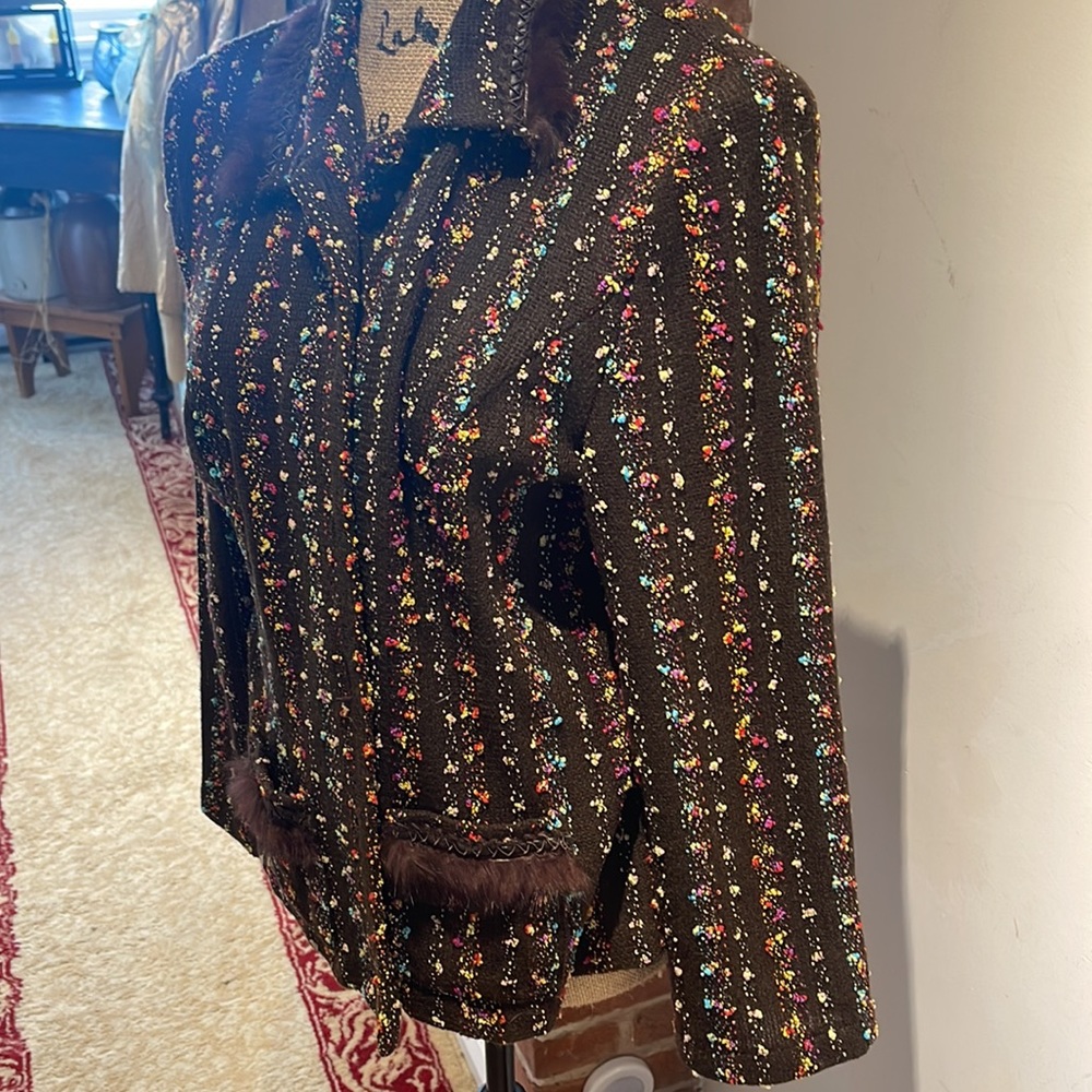Blazer - Picture 2 of 7